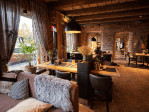 sarvik restoran diivanitega interjöör saal